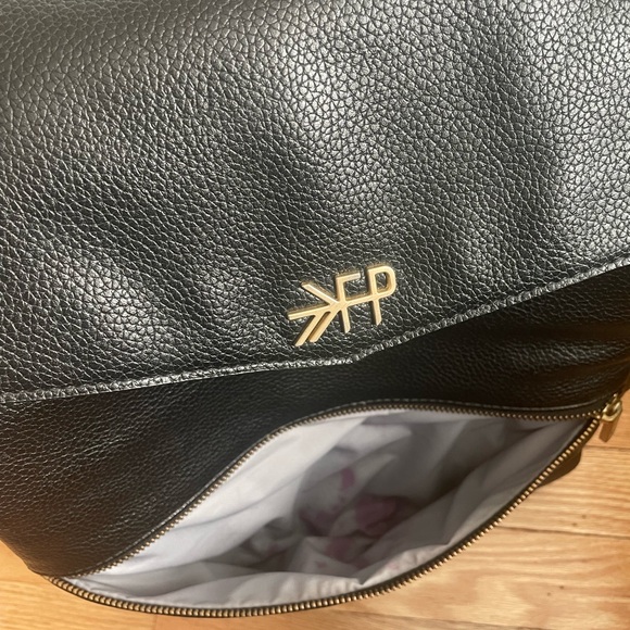 Freshly Picked Black Classic Diaper Bag Vegan Leather Unisex - Picture 12 of 16